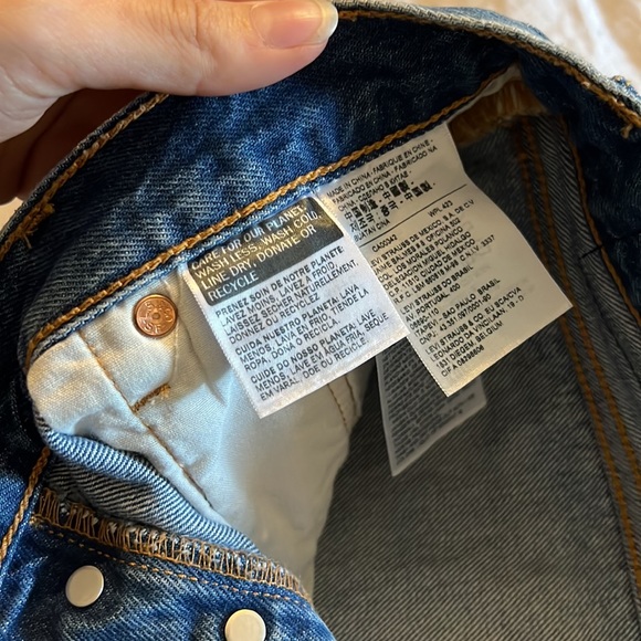 Levi’s shorts - Picture 2 of 3